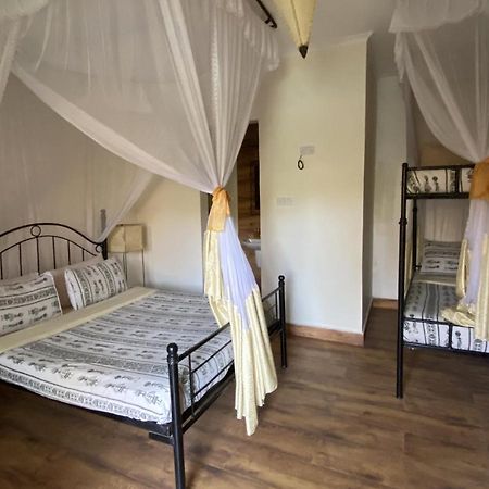 Ahadi Lodge أروشا المظهر الخارجي الصورة