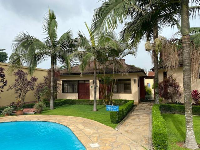 Ahadi Lodge أروشا المظهر الخارجي الصورة