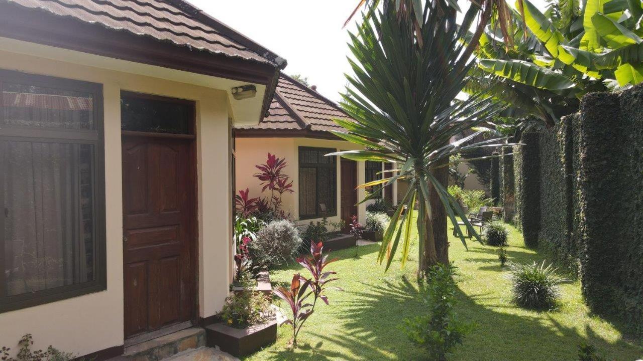 Ahadi Lodge أروشا المظهر الخارجي الصورة