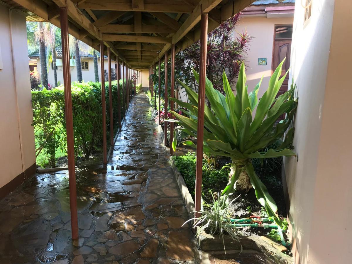 Ahadi Lodge أروشا المظهر الخارجي الصورة