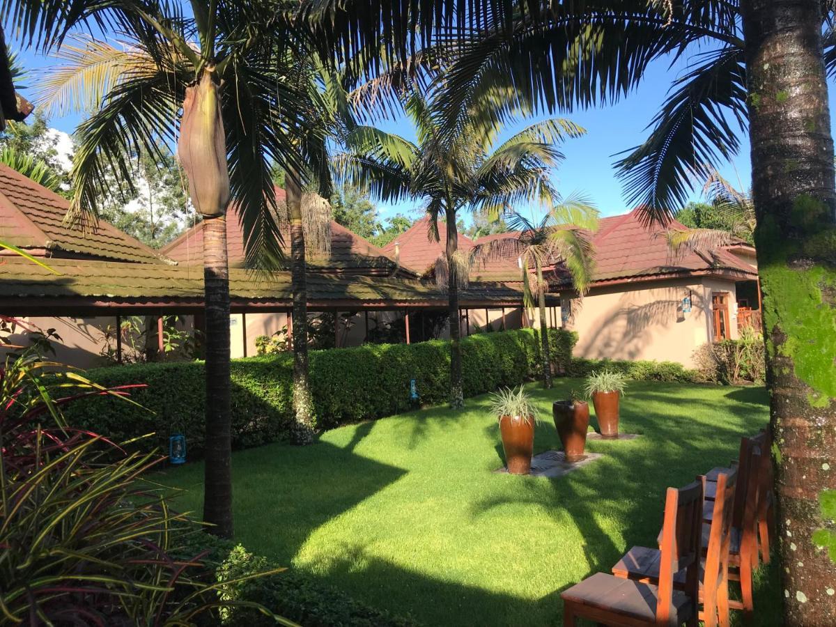 Ahadi Lodge أروشا المظهر الخارجي الصورة