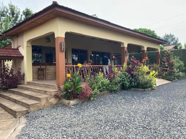 Ahadi Lodge أروشا المظهر الخارجي الصورة