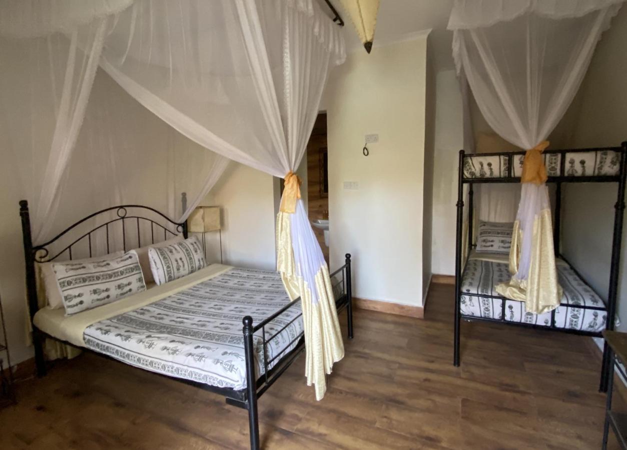 Ahadi Lodge أروشا المظهر الخارجي الصورة