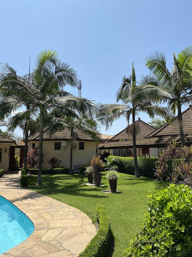 Ahadi Lodge أروشا المظهر الخارجي الصورة